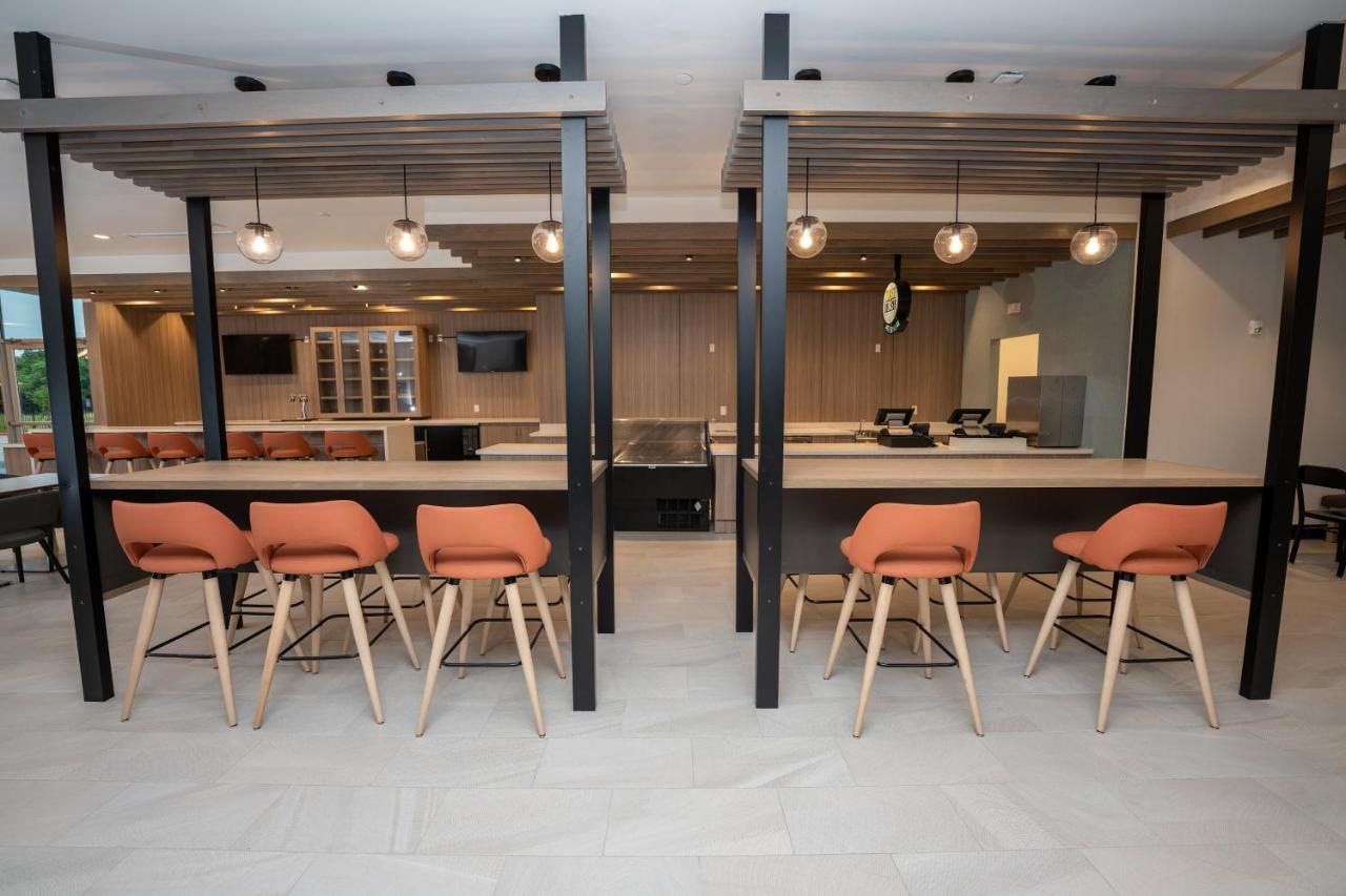 Holiday Inn - Nw Houston Beltway 8 By Ihg Екстериор снимка